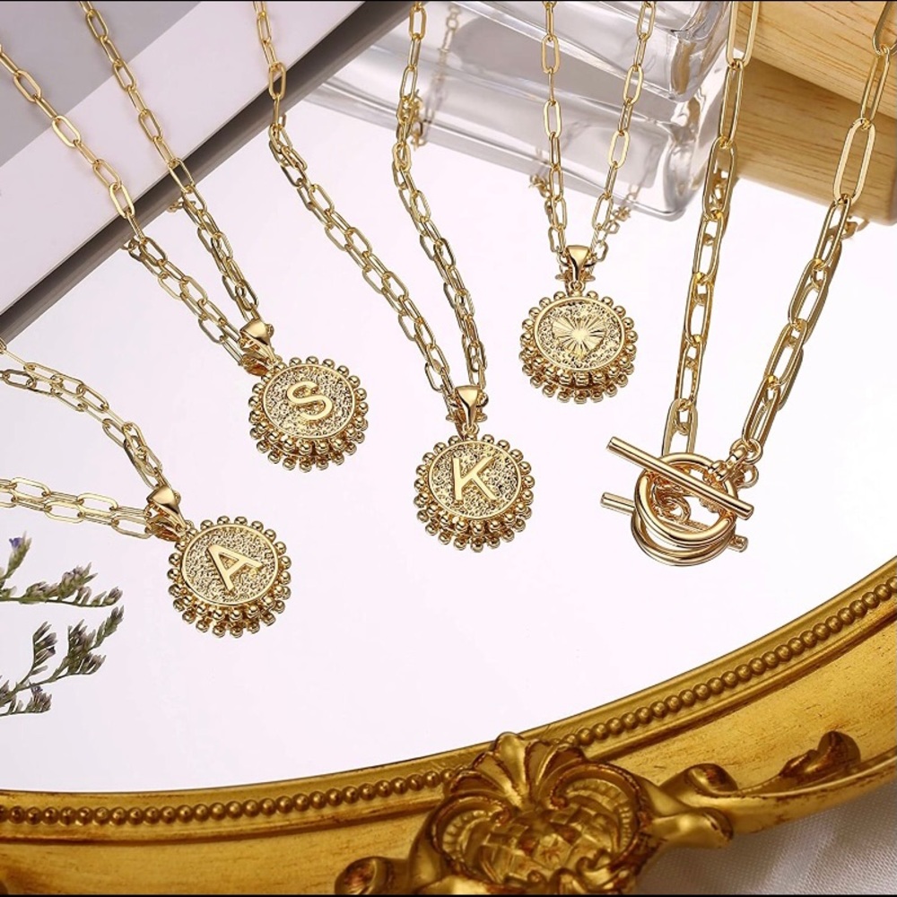 Initial layered Necklace Pendent!